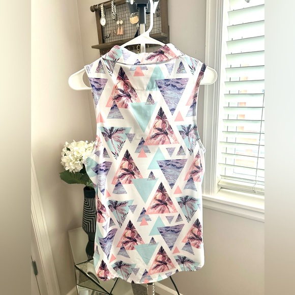 COPY - Bad Birdie CALI women’s polo. Currently selling on badbirdiegolf.com for… - Picture 2 of 6